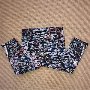 Lululemon 2/3 Length Patterned Leggings